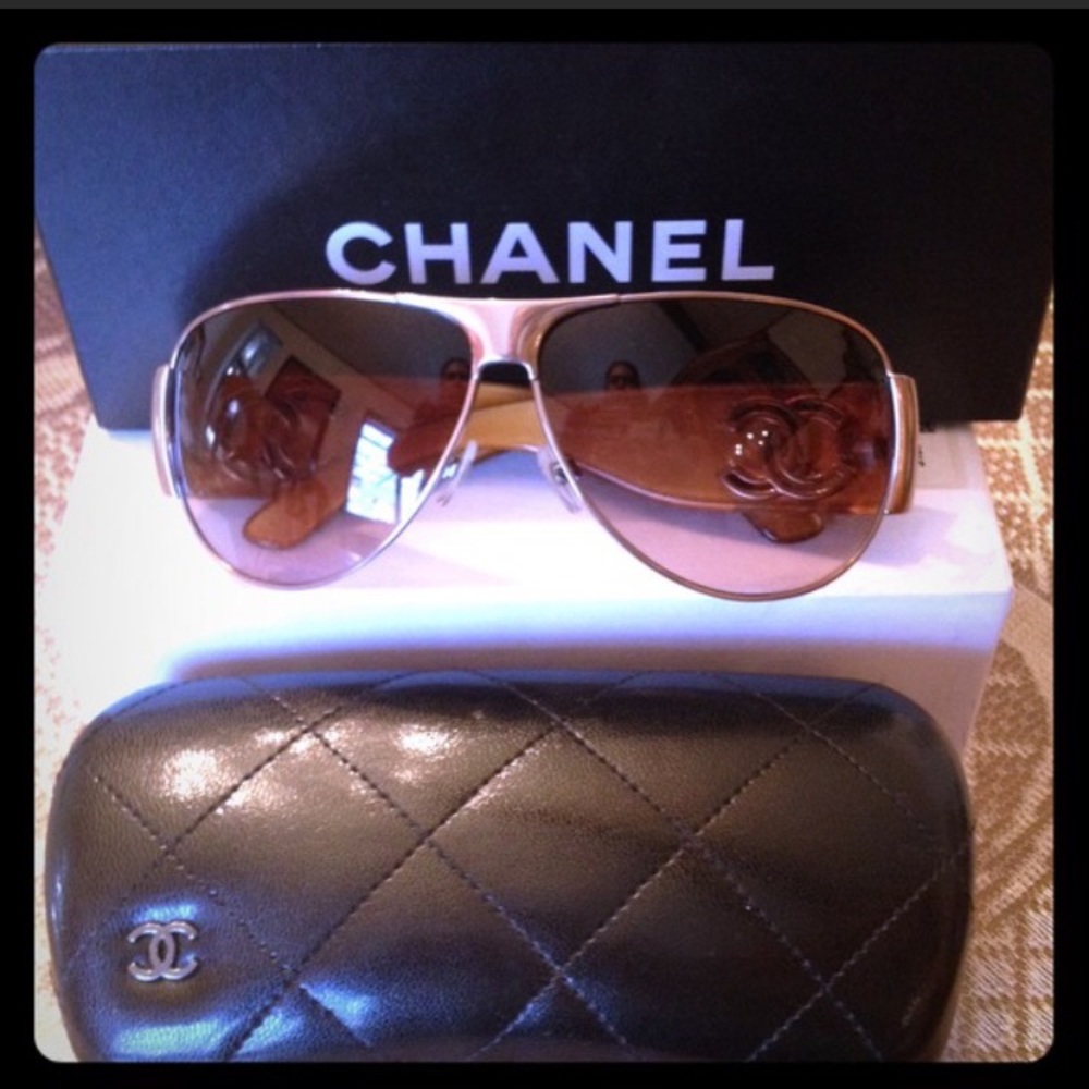 Chanel Aviator sunglasses style 4153